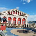 Port 1 Apartment