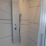 Port 1 Apartment *